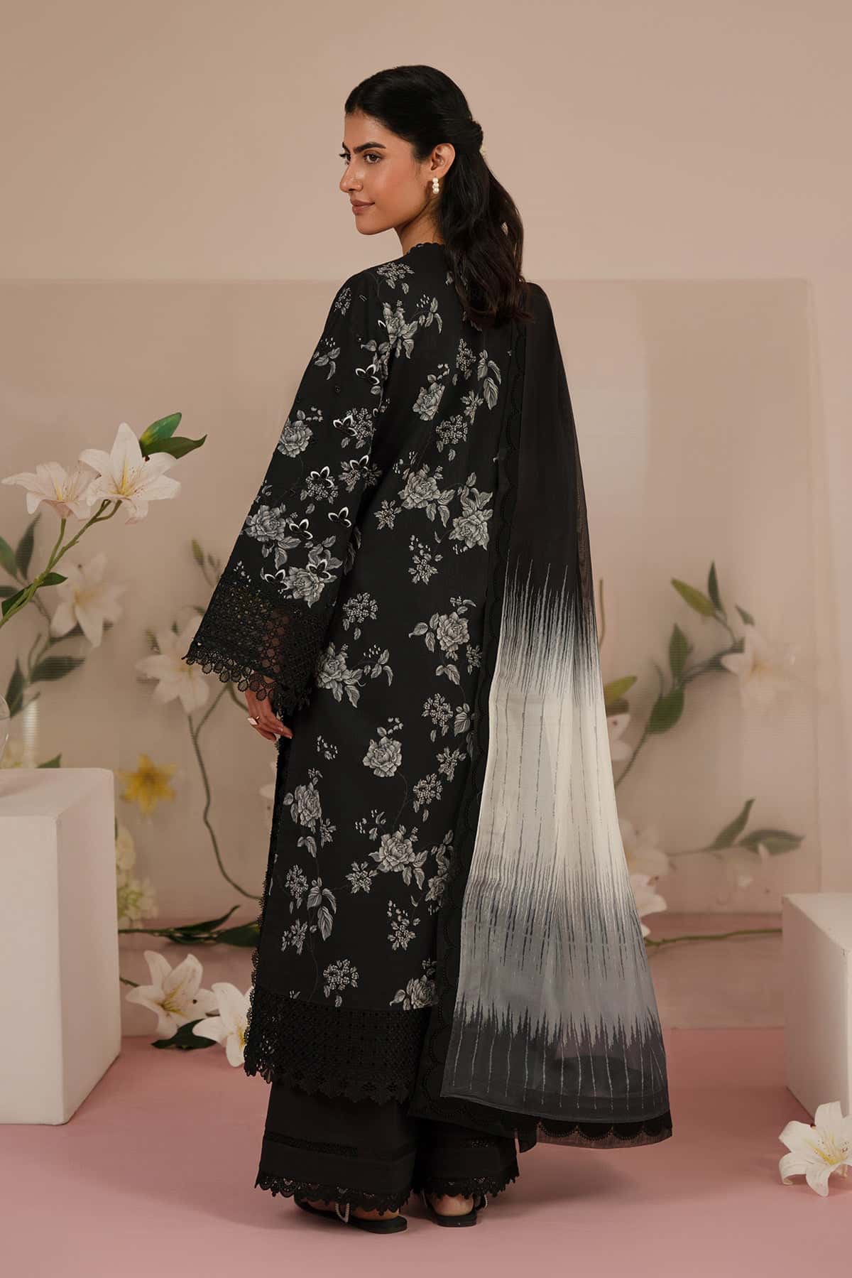 Afrozeh Lawn Fancy