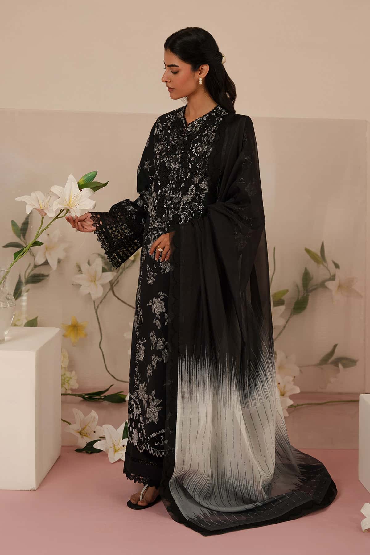 Afrozeh Lawn Fancy
