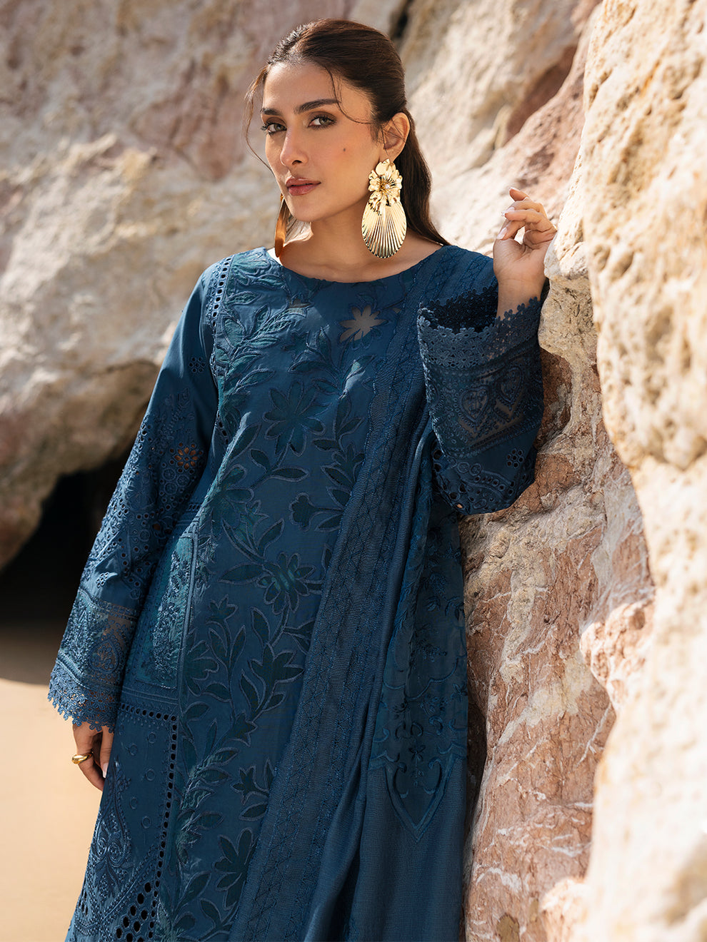 Mahnur Lawn Fancy
