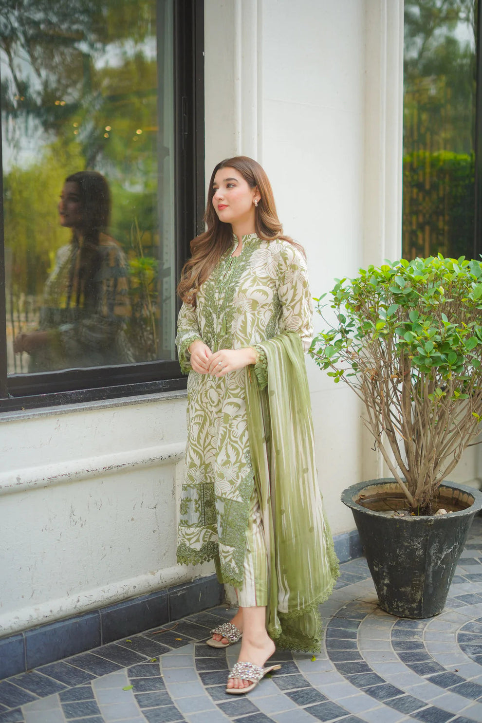 Aneela Lawn Fancy