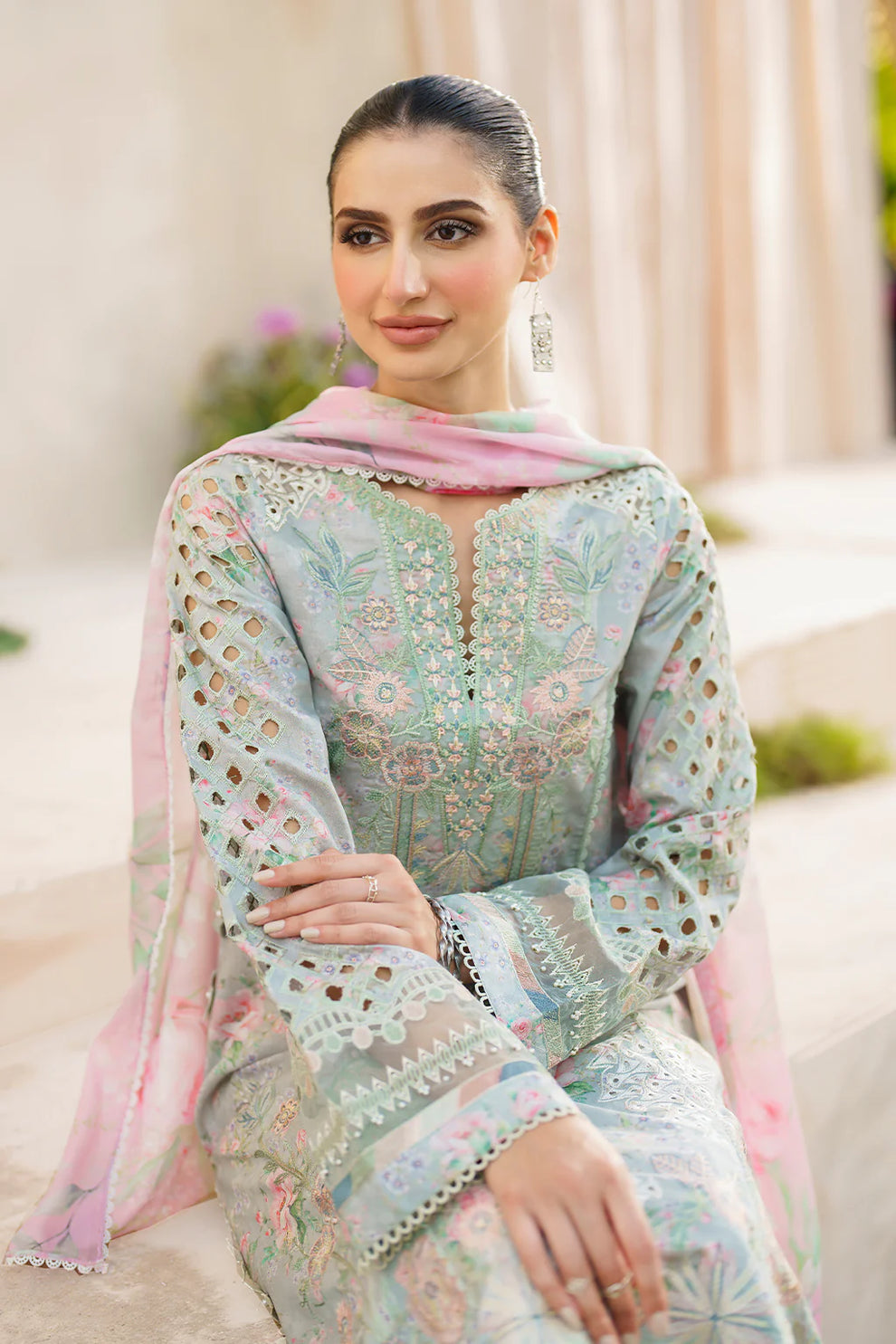 Iznik Lawn Fancy