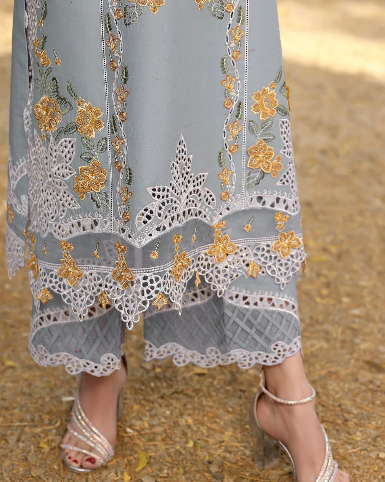 Aneela Lawn Fancy