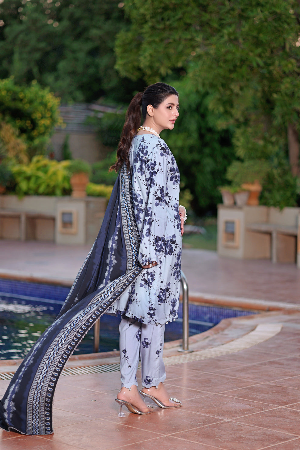 Aneela Lawn Fancy