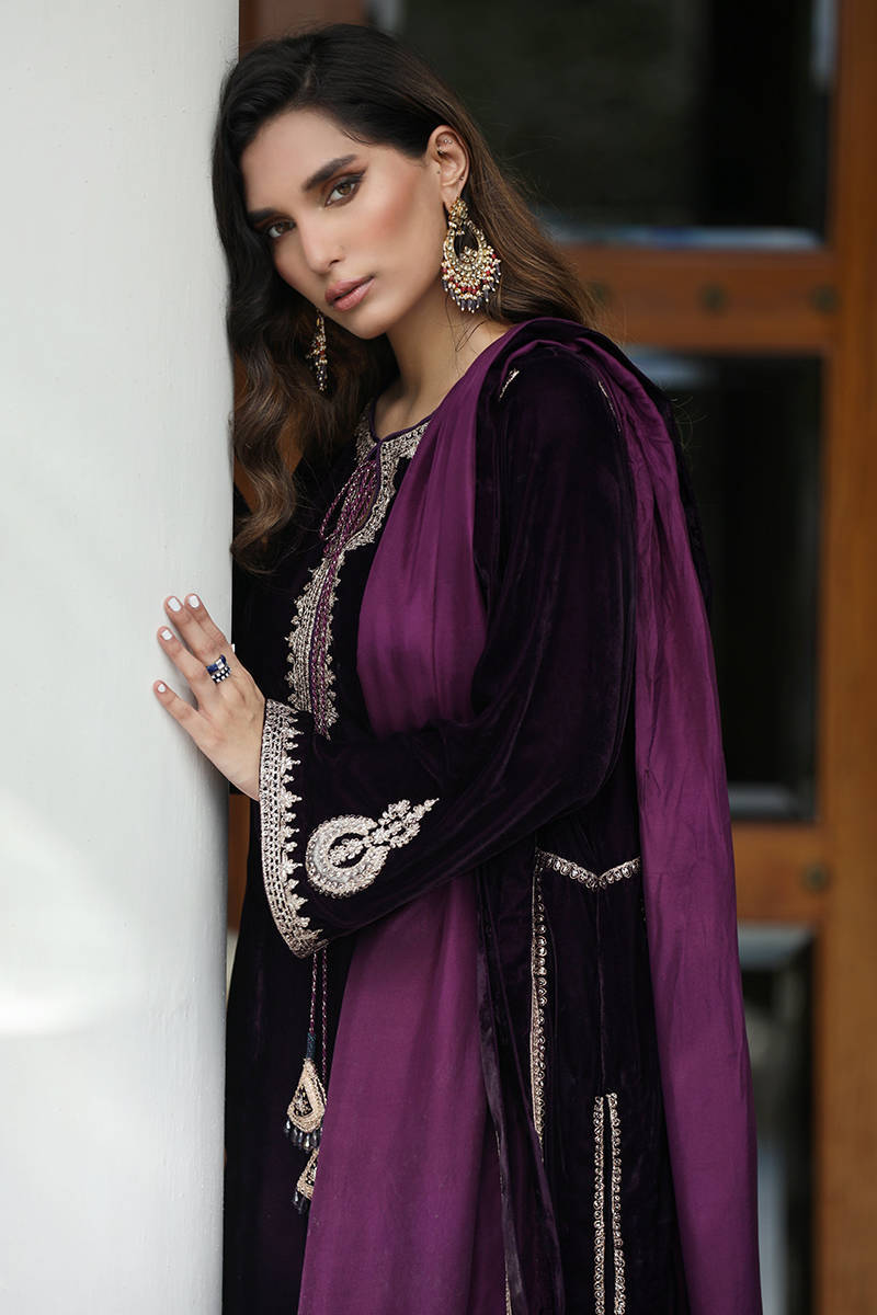 Farida Hasan Velvet Fancy