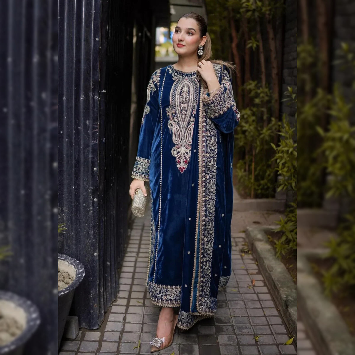 Aneela Velvet Fancy