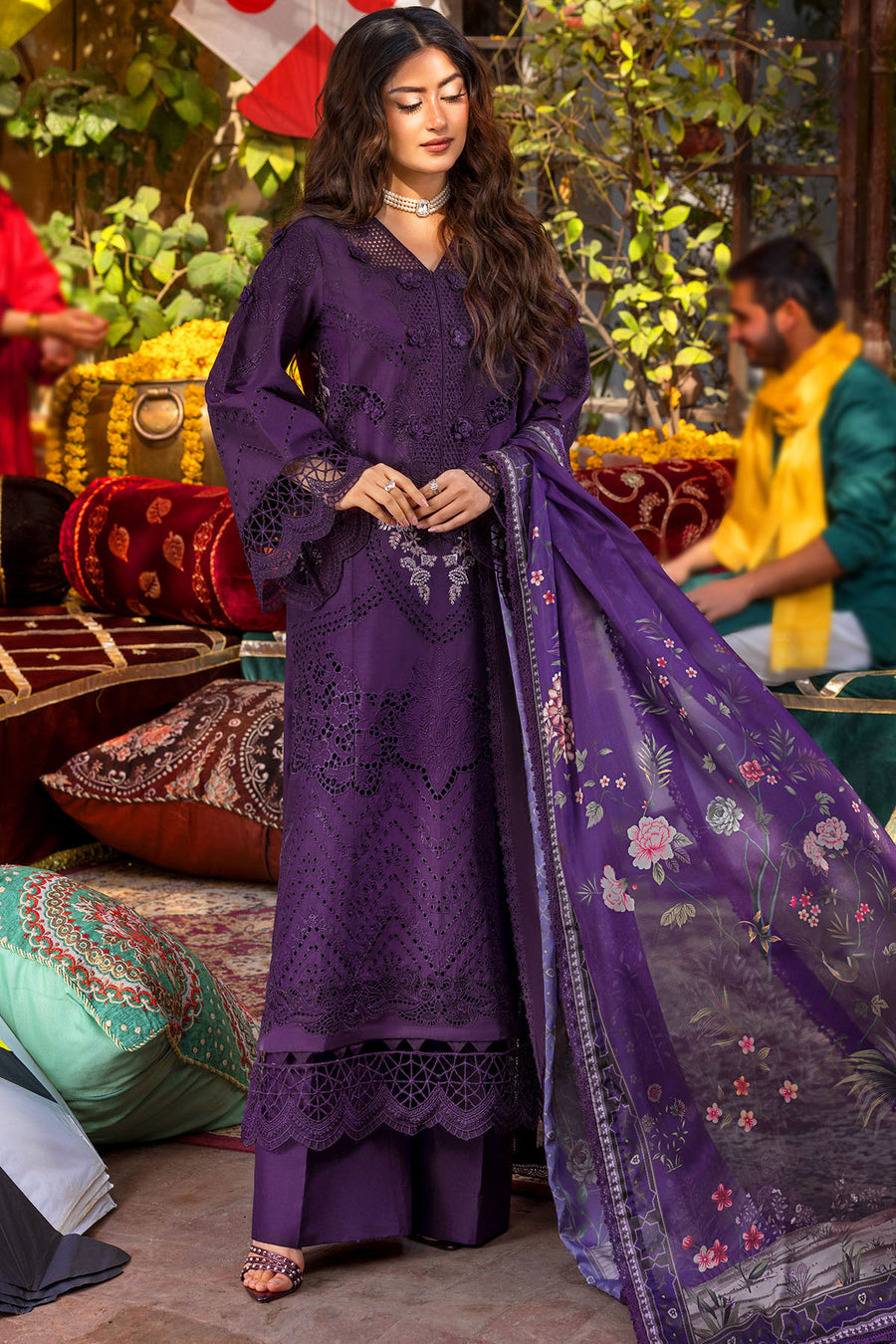 Motif Lawn Fancy